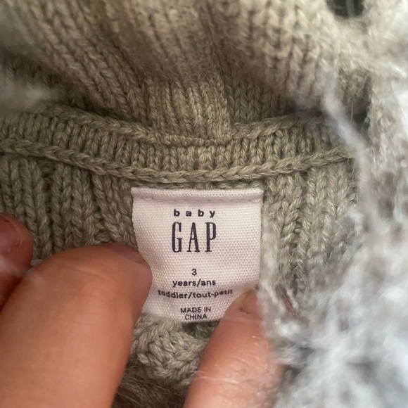 Hooded poncho NWOT - Picture 2 of 4